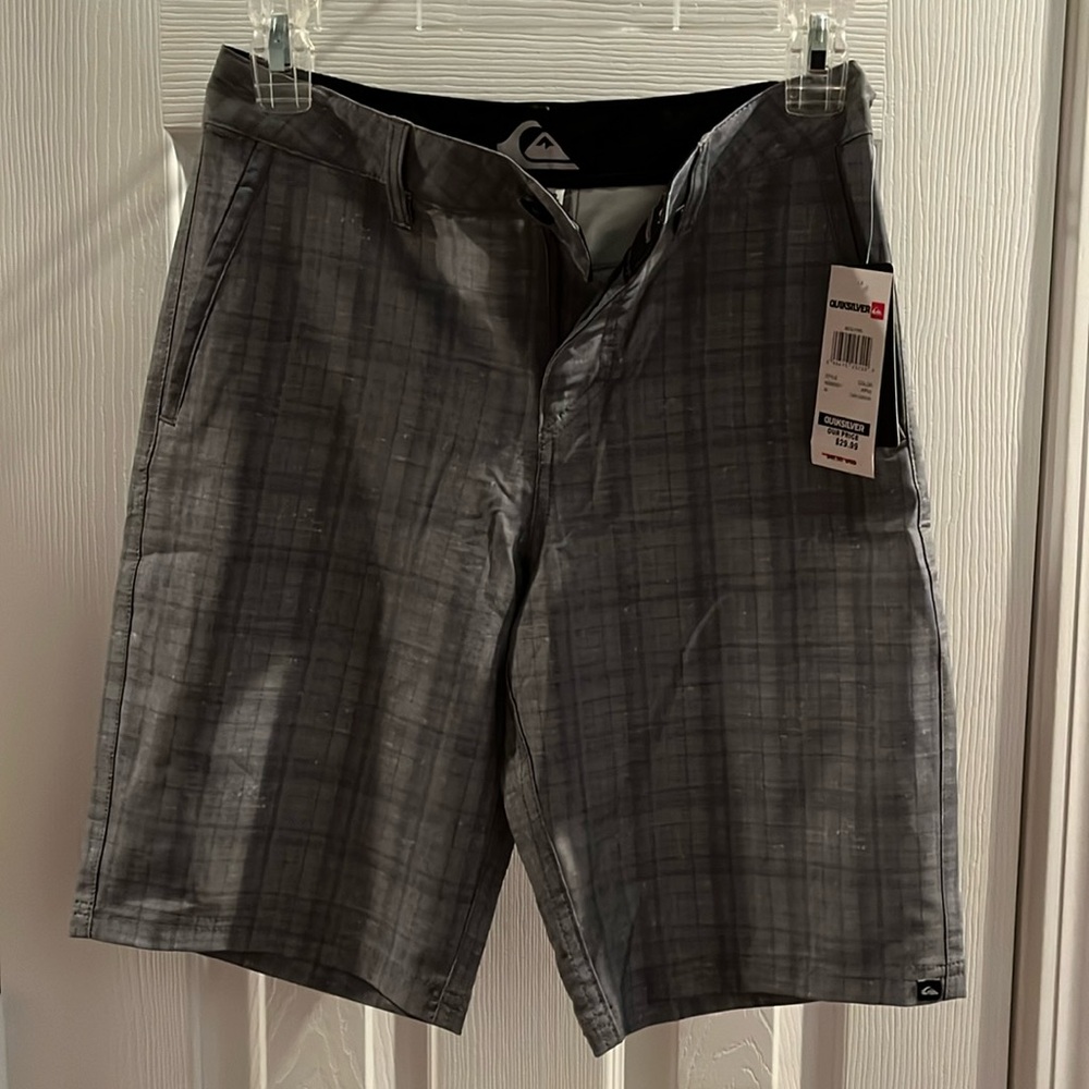 Boys Quicksilver shorts size 26